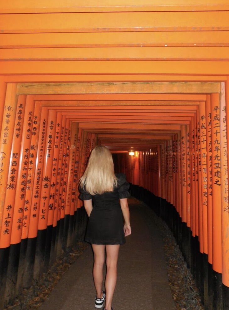 kyoto travel guide: Exploring the red torii gates of Fushimi Inari in Kyoto Japan