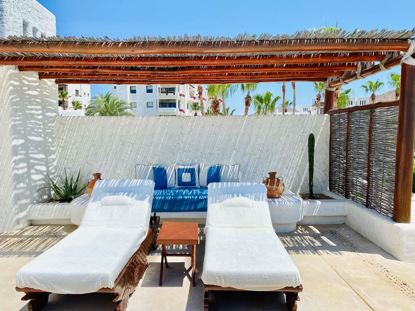 las ventanas al paraiso at the rosewood resort loungers by the pool