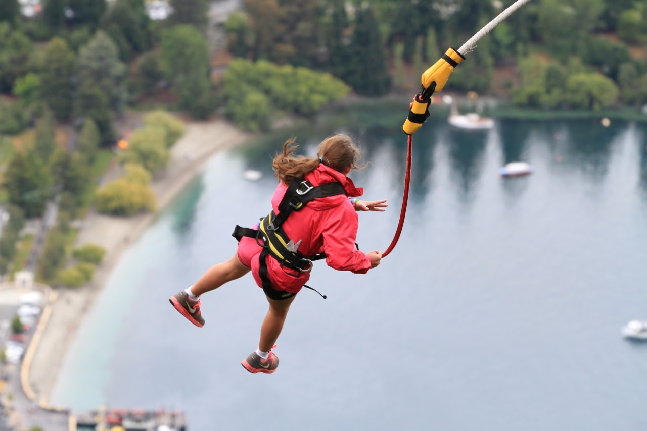 AJ Kachett's Kawarau Bridge Bungy jumping in New Zealand